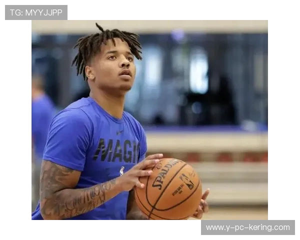 富尔茨在对阵老鹰的比赛中展现出惊人实力引发球迷热议